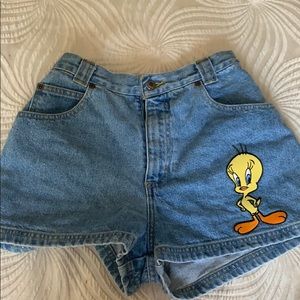 Vintage tweety bird shorts